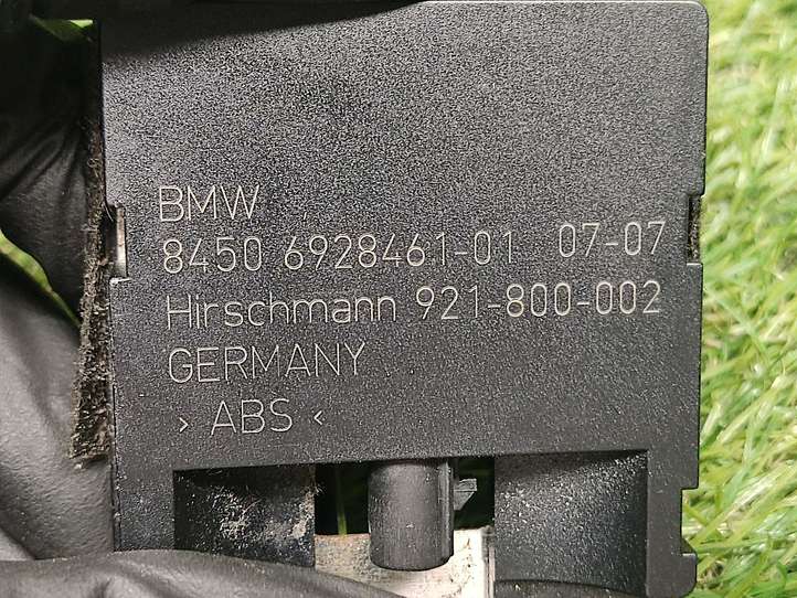 BMW 5 E60 E61 (2004 - 2010)  6928461 Усилитель антенны