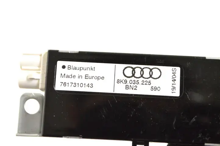 Audi A4 S4 B8 8K (2011 - 2015) 8K9035225 Усилитель антенны — фото 6
