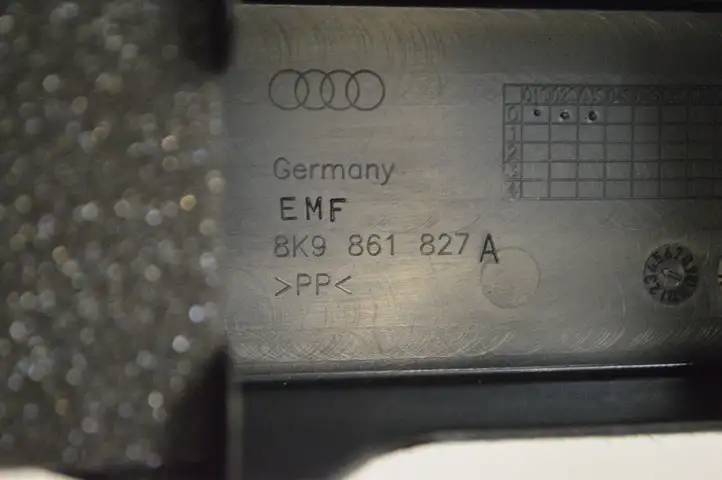 Audi A4 S4 B8 8K (2011 - 2015) 8K9861827A Задняя боковая обшивка салона — фото 5