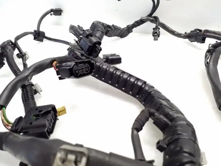 Mercedes-Benz C W204 (2007 - 2014)  A2711506833 Проводка двигателя