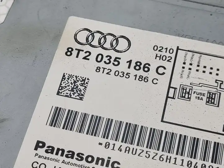 Audi A4 (2007 - 2011)  8T2035186C Радио/ проигрыватель CD/DVD / навигация