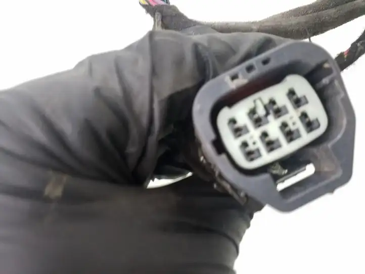 Volvo V70 (2000 - 2004)  8676027 Проводка передних дверей