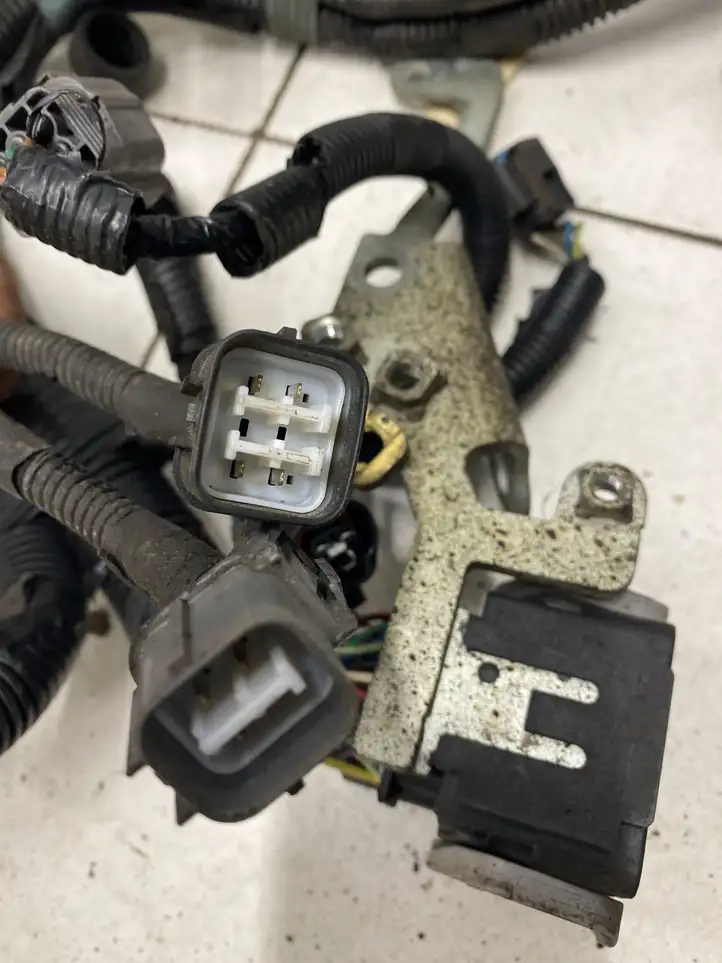 Subaru Forester SH (2008 - 2013)   Проводка двигателя