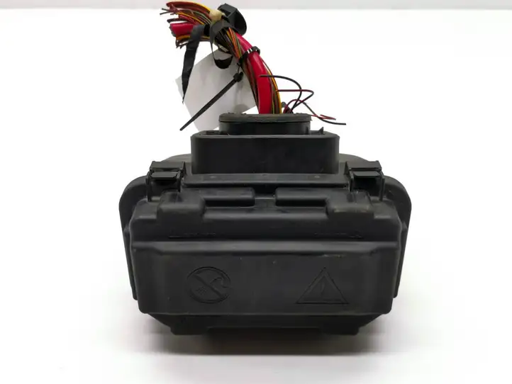 BMW 3 F30 F35 F31 (2012 - 2018)  9224872 Блок предохранителей