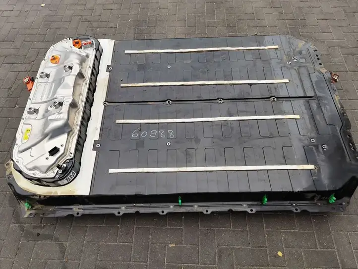 Tesla Model Y (2019 - 2024) 1700012-00-C Аккумулятор гибридного / электрического автомобиля — фото 1