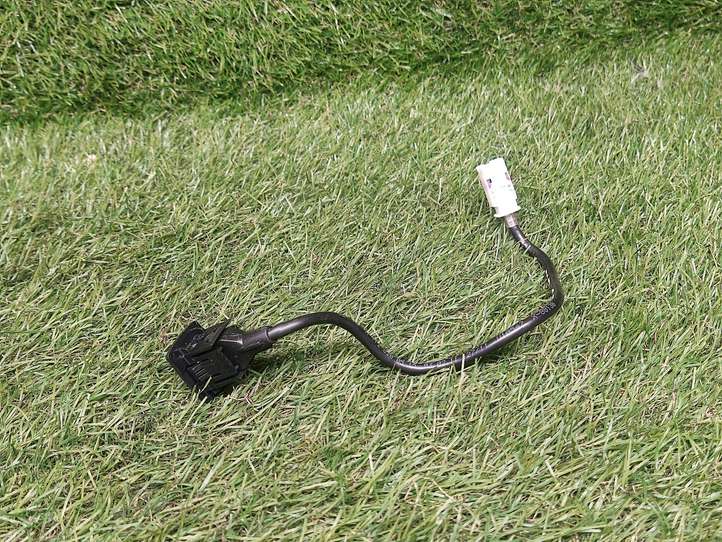 Mercedes-Benz C W204 (2007 - 2014)  A1728200515 Разъем USB