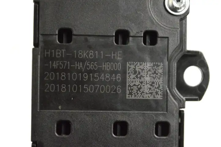 Ford Fiesta (2017 - ) H1BT18K811HE Включатель регулировки звука — фото 6
