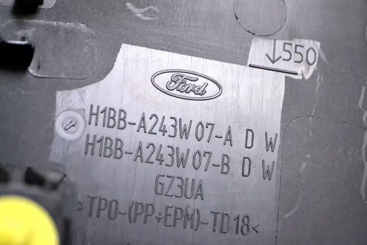 Ford Fiesta (2017 - ) H1BBA243W07ADW Нижняя обшивка стойки B — фото 6