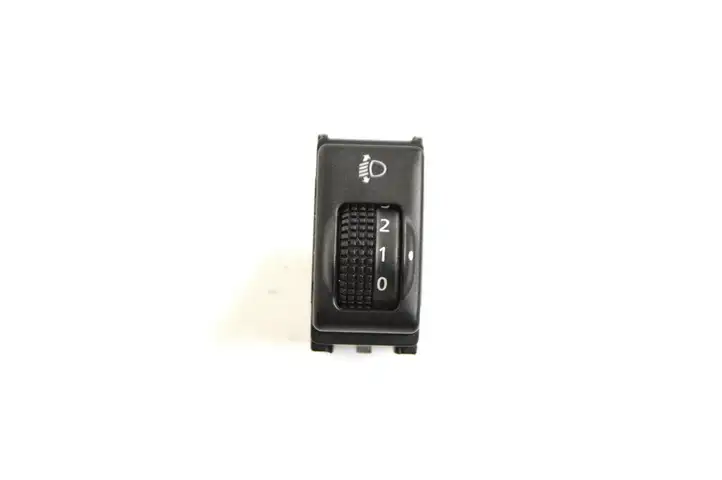Nissan Juke I F15 (2010 - 2018) 25190BV80A Кнопка фаркопа в багажнике — фото 1