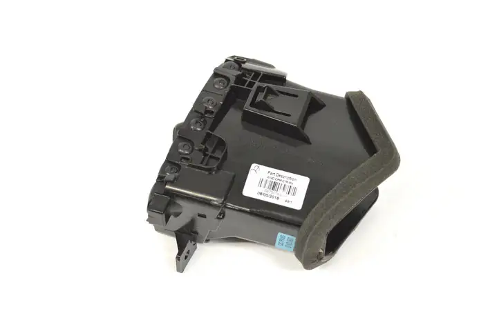 Nissan Juke I F15 (2010 - 2018) 687501KE0A Воздушная решетка панели — фото 3