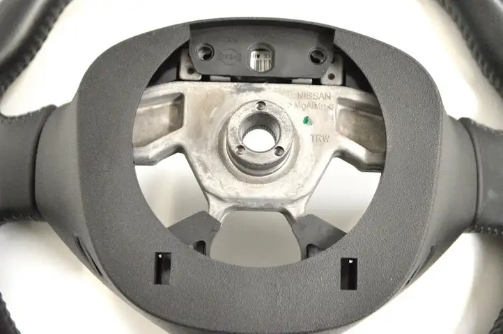 Nissan Juke I F15 (2010 - 2018) Руль — фото 4