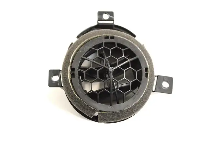 Nissan Juke I F15 (2010 - 2018) 687613YV0A Воздушная решетка панели — фото 2