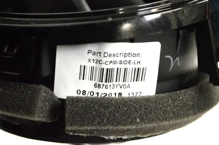 Nissan Juke I F15 (2010 - 2018) 687613YV0A Воздушная решетка панели — фото 5