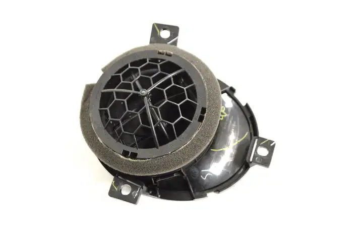 Nissan Juke I F15 (2010 - 2018) 687603YV0A Воздушная решетка панели — фото 2