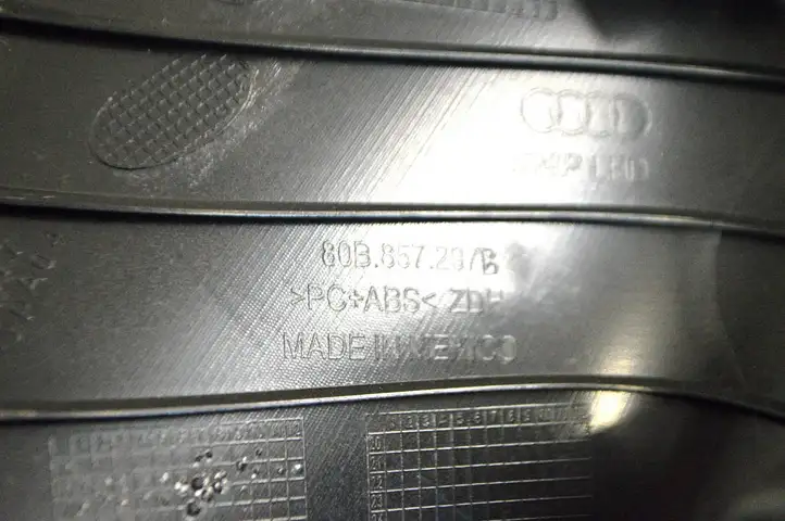 Audi Q5 SQ5 (2017 - ) 80B857297B Декоративная планка — фото 5