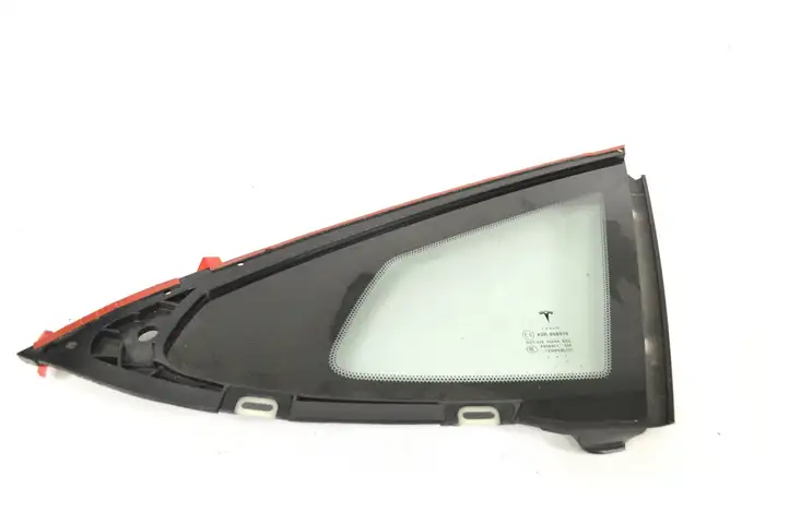 Tesla Model S (2012 - 2016) 105182199A Форточка двери — фото 1