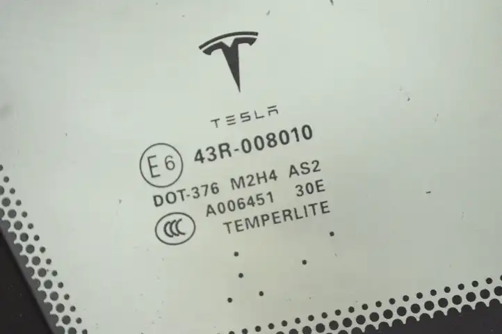 Tesla Model S (2012 - 2016) 105182099A Заднее боковое стекло — фото 6
