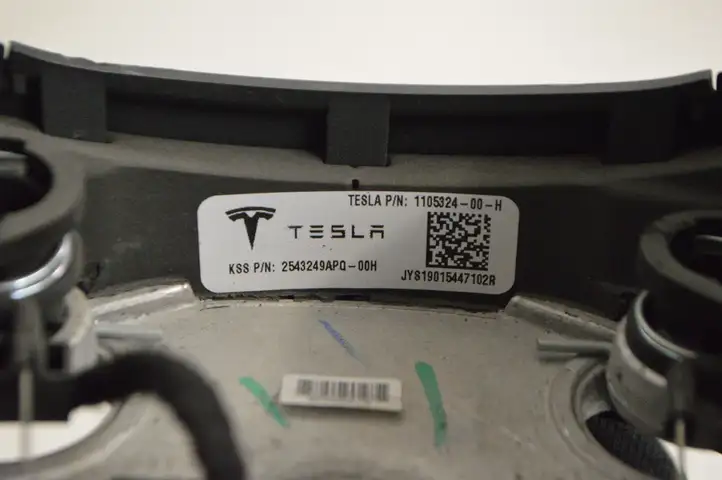 Tesla Model 3 (2017 - 2023) 110532400H Руль — фото 10