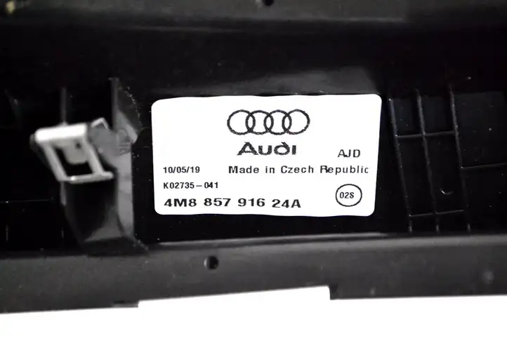 Audi Q8 (2018 - ) 4M8857916 Декоративная планка — фото 5