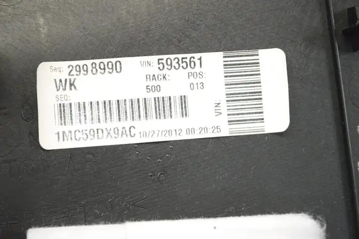 Jeep Grand Cherokee (2010 - 2021) 1MC59DX9AC Другая деталь консоли (туннеля) — фото 6