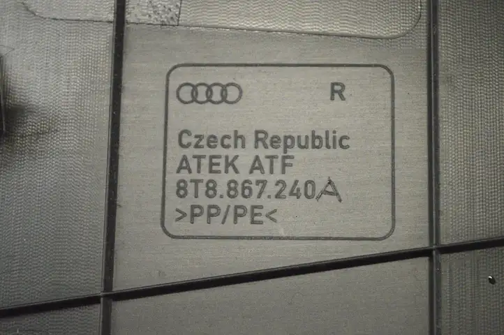 Audi A5 8T 8F (2011 - 2016) 8T8867240A Верхняя обшивка стойки B — фото 6