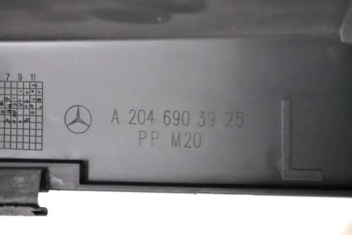 Mercedes-Benz C W204 (2007 - 2014) A2046903925 Внутренняя отделка заднего порога — фото 6