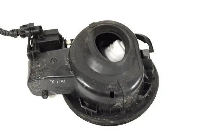 Opel Astra J (2012 - 2015) 13393911 Отделка лючка топливного бака — фото 3