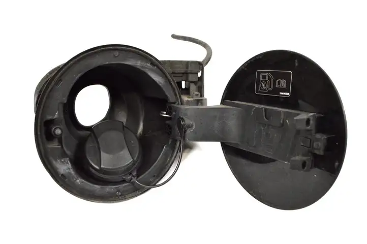 Opel Astra J (2012 - 2015) 13393911 Отделка лючка топливного бака — фото 5