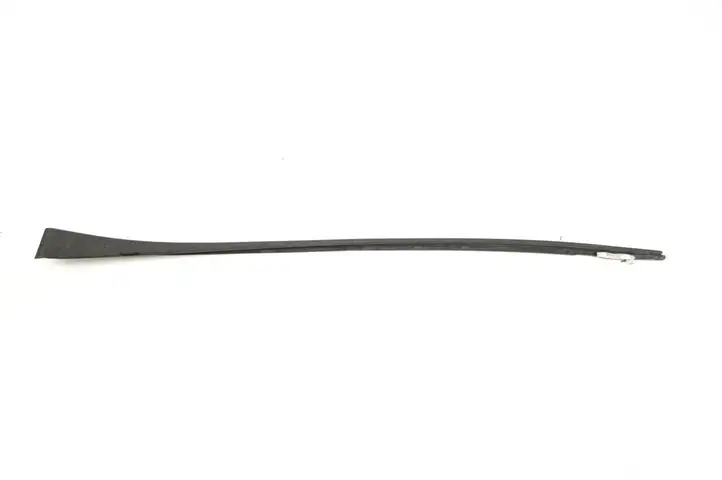 Opel Astra J (2012 - 2015) 13308941 Накладка стоек лобового стекла — фото 2