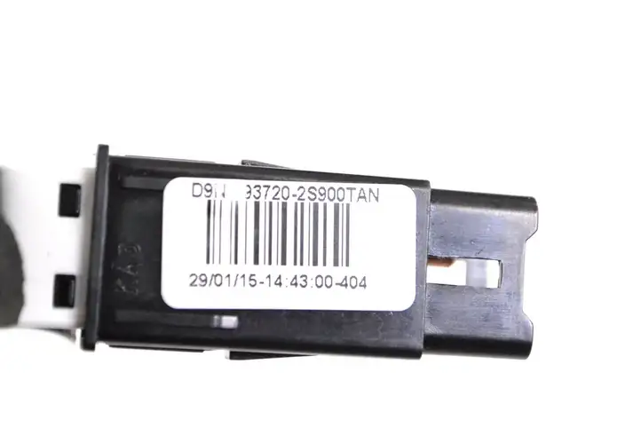 Hyundai ix35 (2013 - 2019) 937202S900TAN Кнопка фаркопа в багажнике — фото 5
