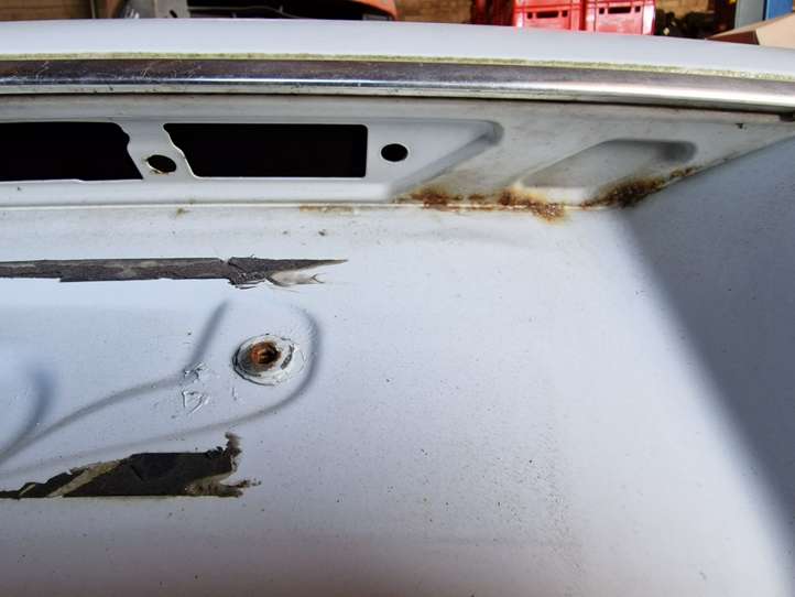 Audi A6 (2004 - 2008)  4F5827755B Задняя крышка (багажника)