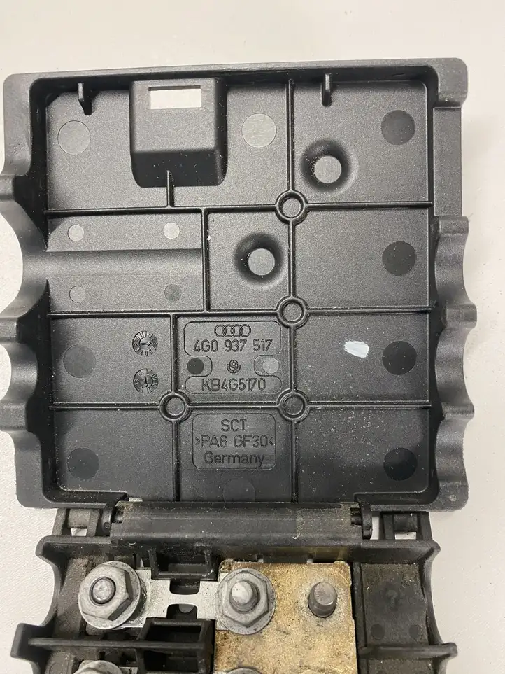 Audi A6 C7 (2011 - 2014) 4G0937517 Клеммный узел плюсовых проводов — фото 2