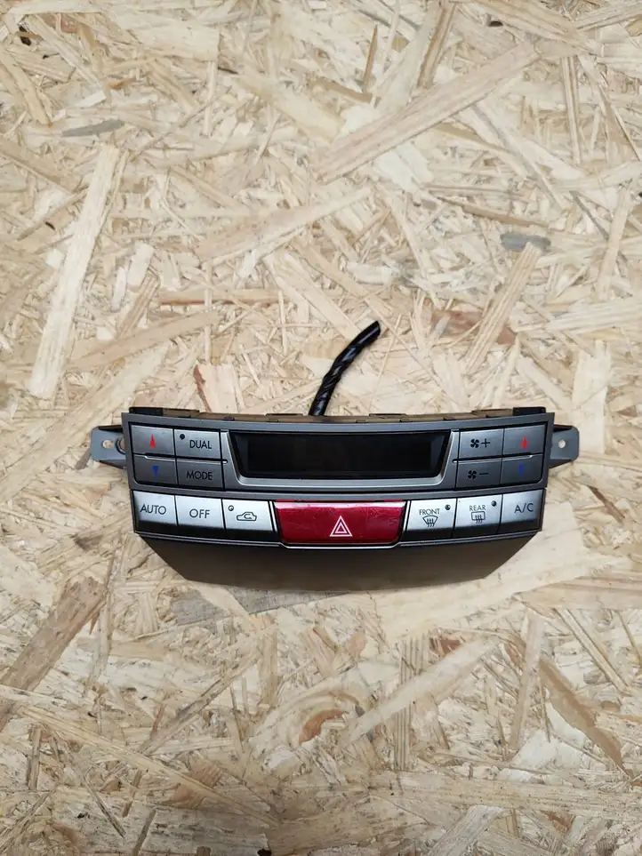 Subaru Outback (2009 - 2014) 72311AJ030 Блок управления климат-контролем — фото 4