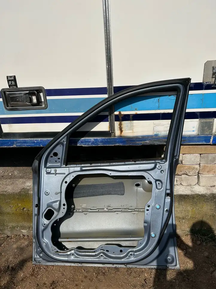 Hyundai Santa Fe (2005 - 2009) Дверь — фото 3