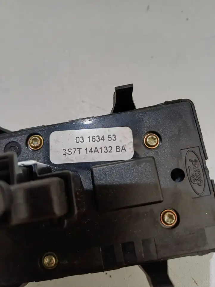 Ford Mondeo Mk III (2000 - 2007) 3S7T14A132BA Блок кнопок стеклоподъемников — фото 2