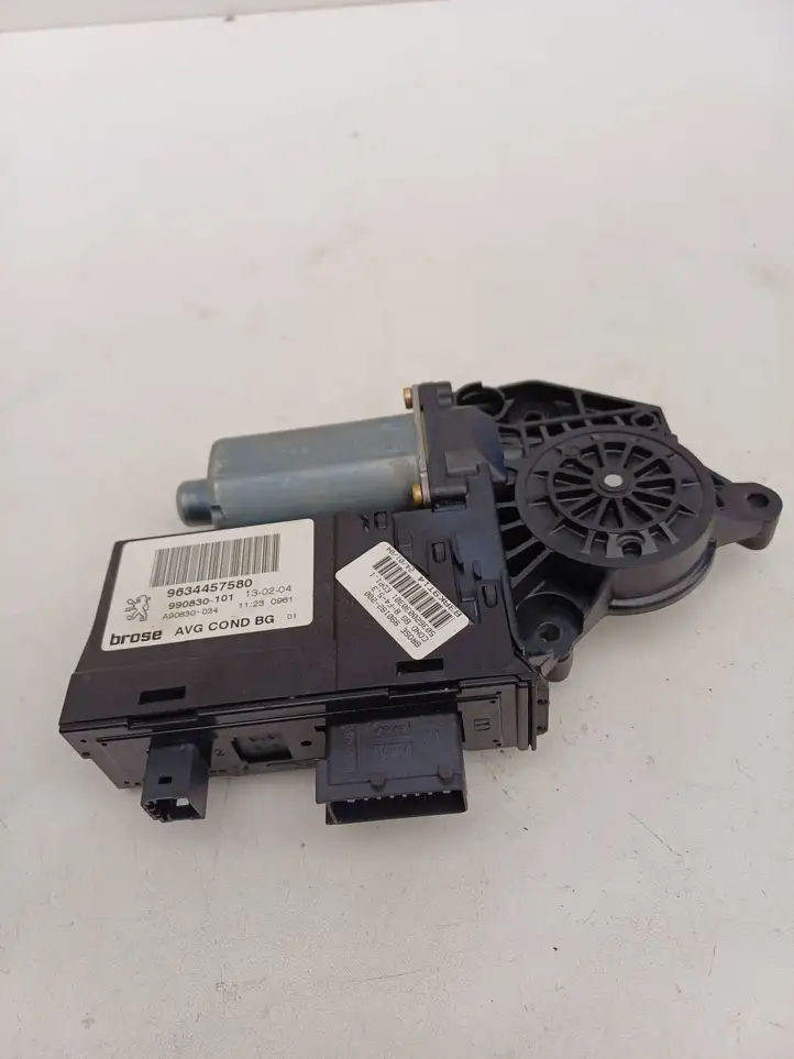 Peugeot 307 CC (2001 - 2005) 9634457580 Мотор стеклоподъемника передний — фото 1