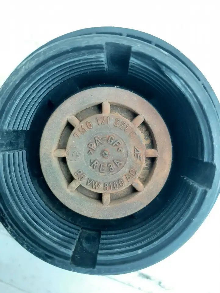 Volkswagen Sharan (2000 - 2003) 7M0121321C Крышка расширительного бачка — фото 4