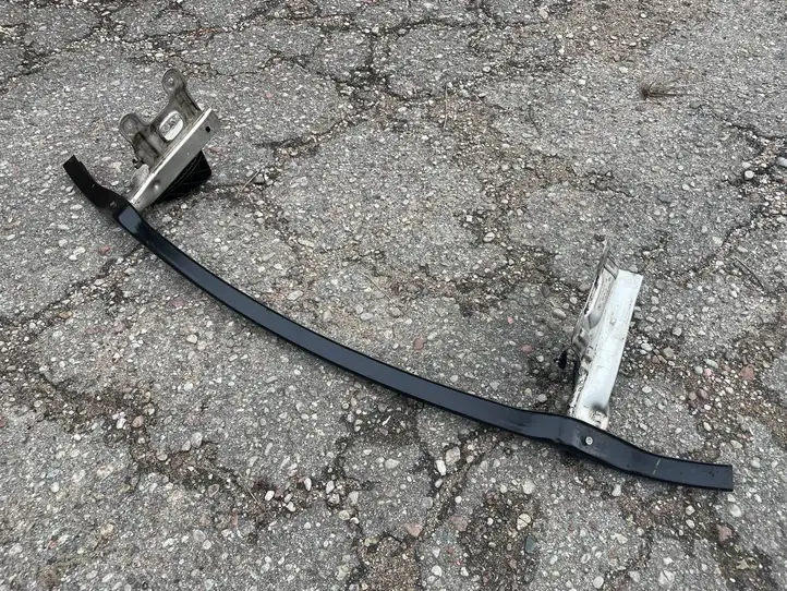 BMW 3 F30 F35 F31 (2012 - 2018) 7266193 Кронштейн панели радиатора — фото 1