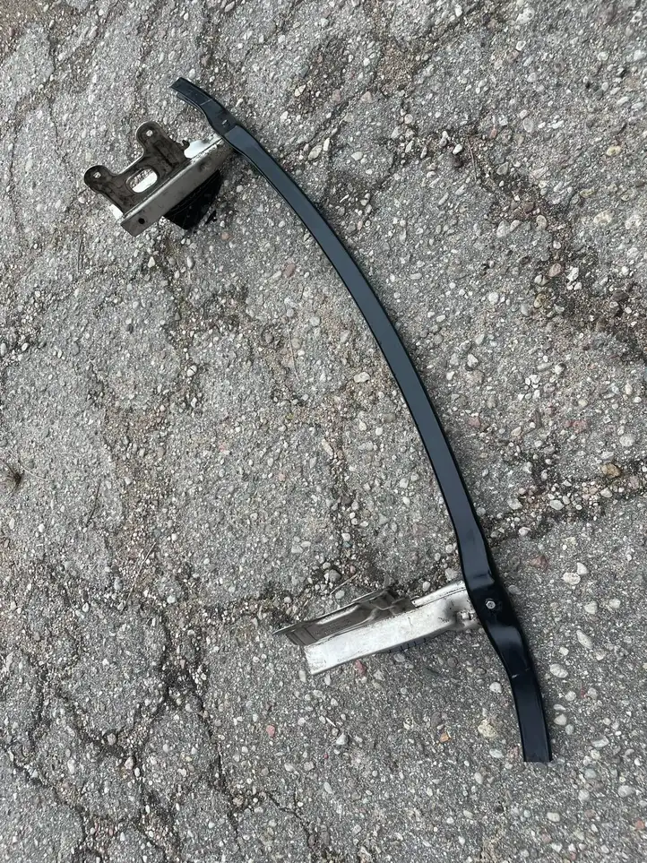 BMW 3 F30 F35 F31 (2012 - 2018) 7266193 Кронштейн панели радиатора — фото 2