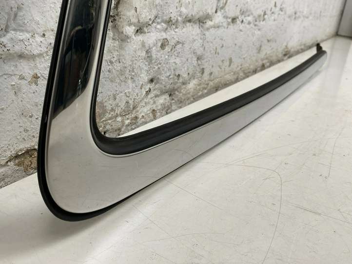 Chrysler Pacifica (2016 - )  68227297AD Отделка заднего бокового стекла