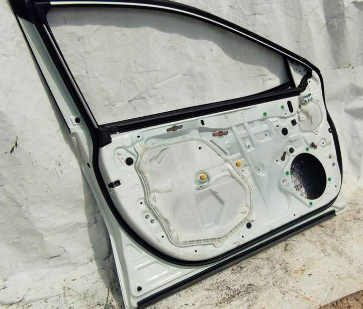 Toyota Camry (2017 - 2020)  6700206280 Дверь