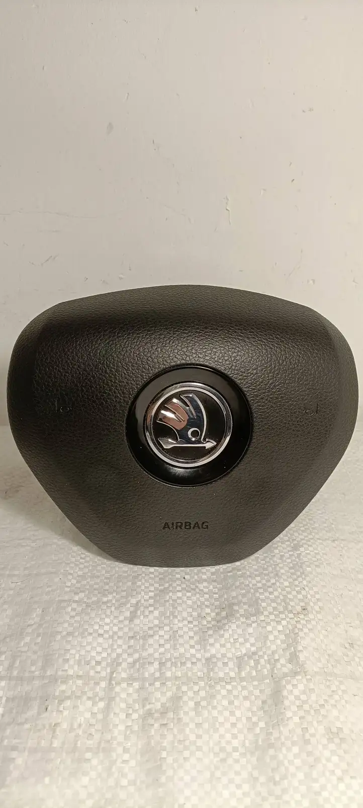 Skoda Octavia Mk3 (5E) (2013 - 2019) 5E0880201B Подушка безопасности руля — фото 1