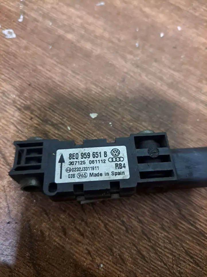 Audi A4 S4 B6 8E 8H (2000 - 2006) 8E0959651B Кнопка стеклоподъемников — фото 1