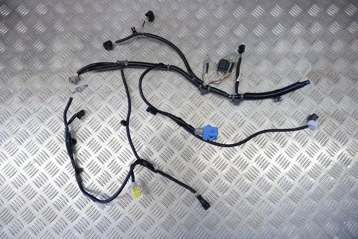 Toyota Yaris XP210 (2020 - ) 82111K0D90 Прочая электропроводка — фото 1
