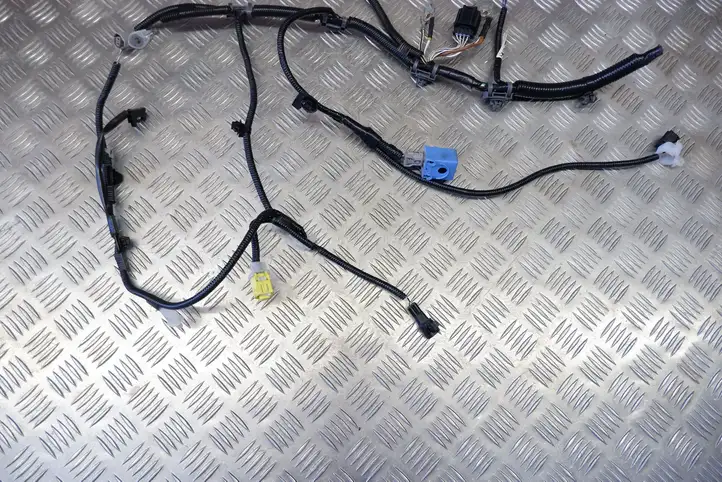 Toyota Yaris XP210 (2020 - ) 82111K0D90 Прочая электропроводка — фото 10
