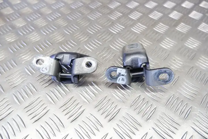 Lexus GS 250 300 350 300h 450h (2015 - 2020) 6874012120 Петли передней двери (комплект) — фото 3