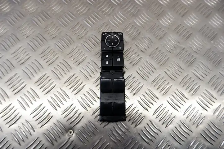 Lexus GS 250 300 350 300h 450h (2015 - 2020) 8404053220 Блок кнопок стеклоподъемников — фото 6