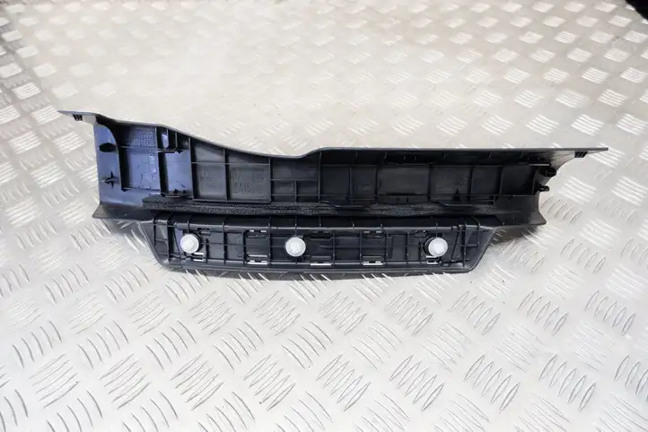 Lexus GS 250 300 350 300h 450h (2015 - 2020) 6794030051 Внутренняя отделка заднего порога — фото 9