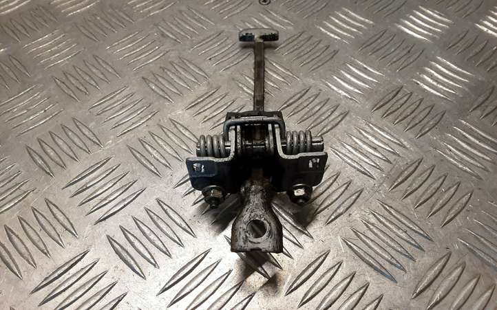 Opel Vectra (2005 - 2009)  09229749 Ограничитель открывания передней двери