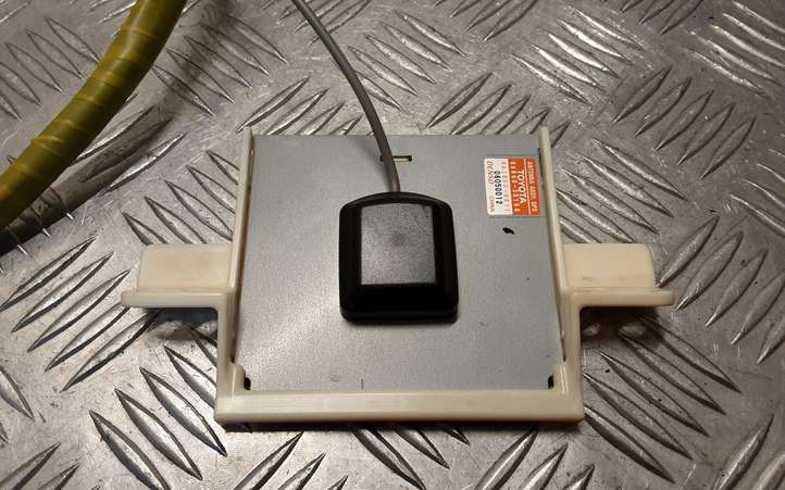 Lexus GS 300 350 430 450h (2004 - 2007)  8686030160 Антенна (антенна GPS)